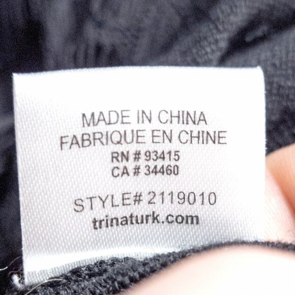 Trina Turk Women’s Cardigan Dark Academia Coquette Merino Wool Scalloped Black M - Picture 8 of 9